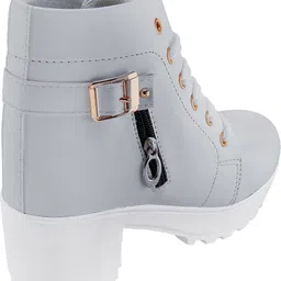 twin toes Boots For Women image 5