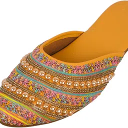 amazing traders Women Flats Sandal image 3