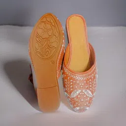 dualstep Mojaris For Women image 2