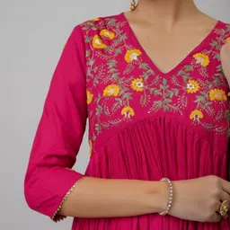 irtiqa Women Embroidered Viscose Rayon Anarkali Kurta image 4