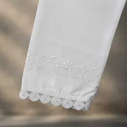 jabbo Women Regular Fit White Viscose Rayon Trousers image 4