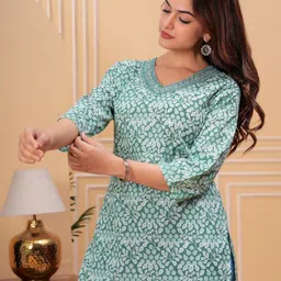 rajlaxmi textile Women Printed Viscose Rayon Straight Kurta image 5