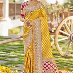 manohari Woven Kanjivaram Jacquard Saree image 3