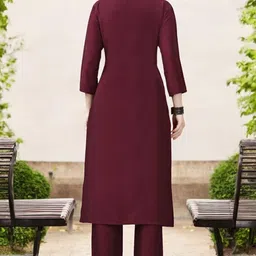 istocan Women Solid Cotton Rayon A-line Kurta image 2