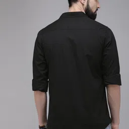 roadster Men Regular Fit Solid Spread Collar Casual Shirt image 4