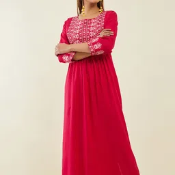 Soch Women Geometric Embroidered Indie Prints Kurta-image-11