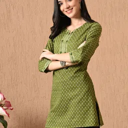 girbana Casual Regular Sleeves Floral Print Women Green Top image 3