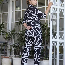 vcj Women Pure Cotton Shirt Pant Set image 2