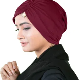 mehar Embellished Beanie image 4
