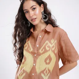 glitchez Women Regular Fit Printed Casual Shirt image 1