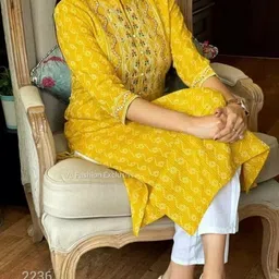 shree shyam febric Women Viscose Rayon Kurta Pant Set image 4