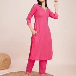 women basket Women Cotton Blend Kurta Pant Set image 4