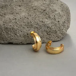 SOHI Women Gold-Toned Contemporary Studs Earrings-picture-31