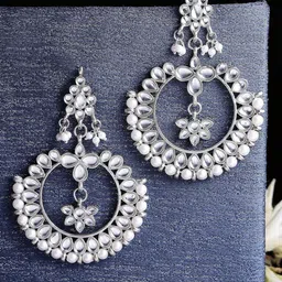 KARATCART Silver Plated Kundan Studded Chandbalis Earrings-image-80