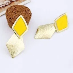 Crunchy Fashion Gold-Plated Geometric Drop Earrings-picture-20