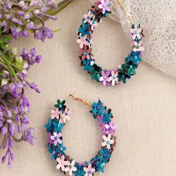 UNIVERSITY TRENDZ Gold-Plated Floral Hoop Earrings image 3