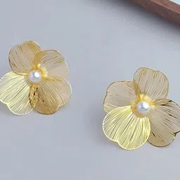 ISHKAARA Circular Studs Earrings image 2