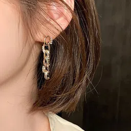 Yellow Chimes Gold-Plated Chain Design Drop Earrings image 2