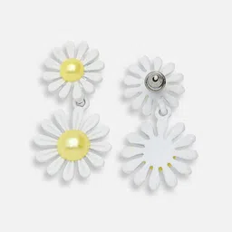 SOHI Floral Drop Earrings image 2