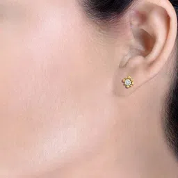 KUBERBOX 18KT Diamond Studded Gold Stud Earrings- 0.94 gm image 4