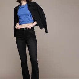 roadster Women Flared Mid Rise Black Jeans image 5