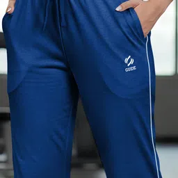 guide Women Blue Capri image 5