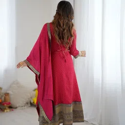 vastrahaar Women Solid Georgette Ethnic Dress With Attached Dupatta image 2