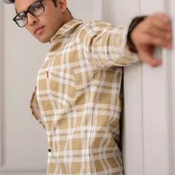 surhi Men Regular Fit Checkered Spread Collar Casual Shirt image 3