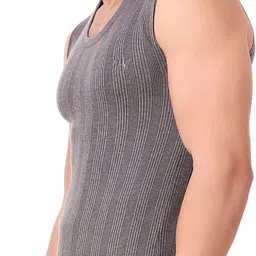 HAP Men Top Thermal image 3