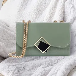 leather land Green Women Sling Bag Designer Box Golden chain in GREEN-picture-37