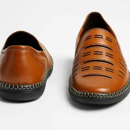 magic Men’s Traditional Ethnic Mojari | Stylish Party Wear Jutti for Men Walking Shoes For Men image 4