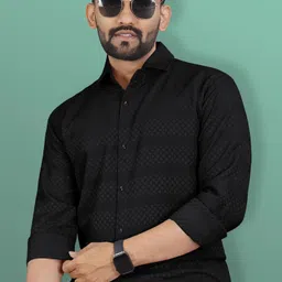 vebnor Men Regular Fit Self Design Spread Collar Casual Shirt image 4