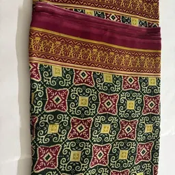 aamya fashion Printed, Geometric Print, Self Design Bandhani Cotton Blend Saree image 2