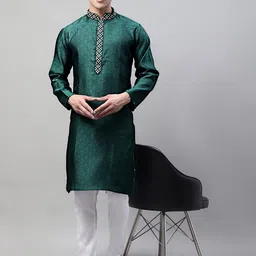 jompers Men Silk Blend Kurta Pyjama Set image 1