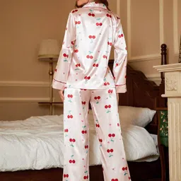 modernzy Women Night Suit Set White Abstract image 2