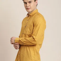 turtle Men Slim Fit Printed Spread Collar Casual Shirt image 2