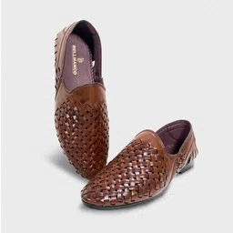 bellmanco Royal Craft Leather Mojari -Handcrafted Ethnic Slip-Ons,Comfortable & Stylish Casuals For Men image 2
