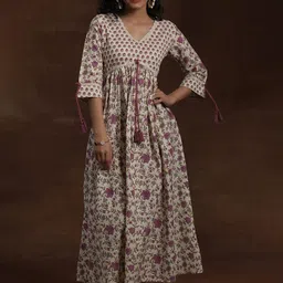 libas Women Printed Pure Cotton Flared Kurta image 5