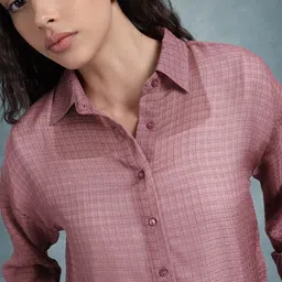 roadster Women Regular Fit Self Design Casual Shirt image 3