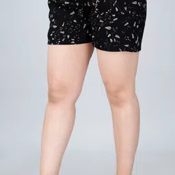 spohna Pack of 2 Printed Women Multicolor Regular Shorts image 5