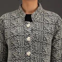 ewools Women Woven Collared Neck Beige Sweater image 4