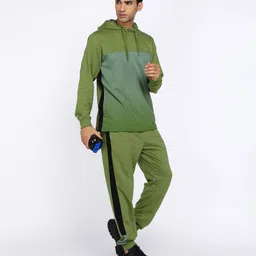 prowl by tiger shroff Printed Men Track Suit image 5