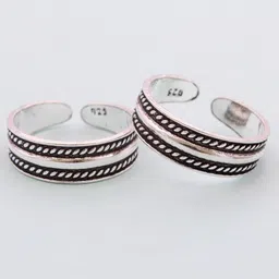 lbv la belle vie Rhodium Plated Front Side Simple Design Silver Oxidised Toe Ring For Women Silver, Sterling Silver Rhodium Plated Toe Ring image 2