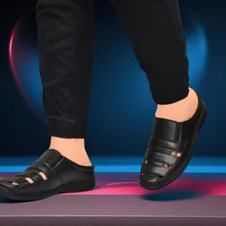 restroad Men Flats Sandal image 2