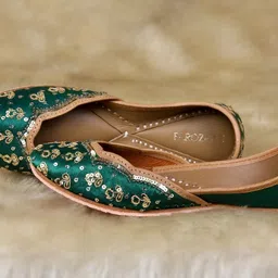farozaan Golden Meadow: Green Juttis with Golden Flower Embellishments Jutis For Women image 4