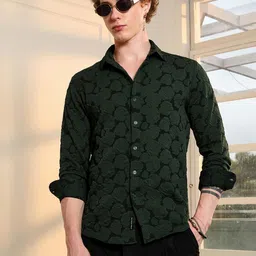 Campus Sutra Comfort Textured Floral Spread Collar Casual Shirt-image-15