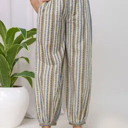 Jaipur Love Floral Printed V-Neck Cotton Straight Kurta With Trousers & Dupatta image 2