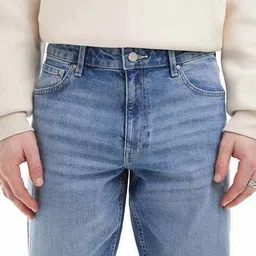 asos design Mid-Wash Tapered Fit Jeans image 4