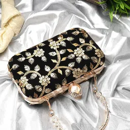 Toobacraft Embellished Box Clutch-picture-22