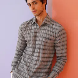 Indian Needle Men Classic Spread Collar Horizontal Striped Cotton Casual Shirt-image-57
